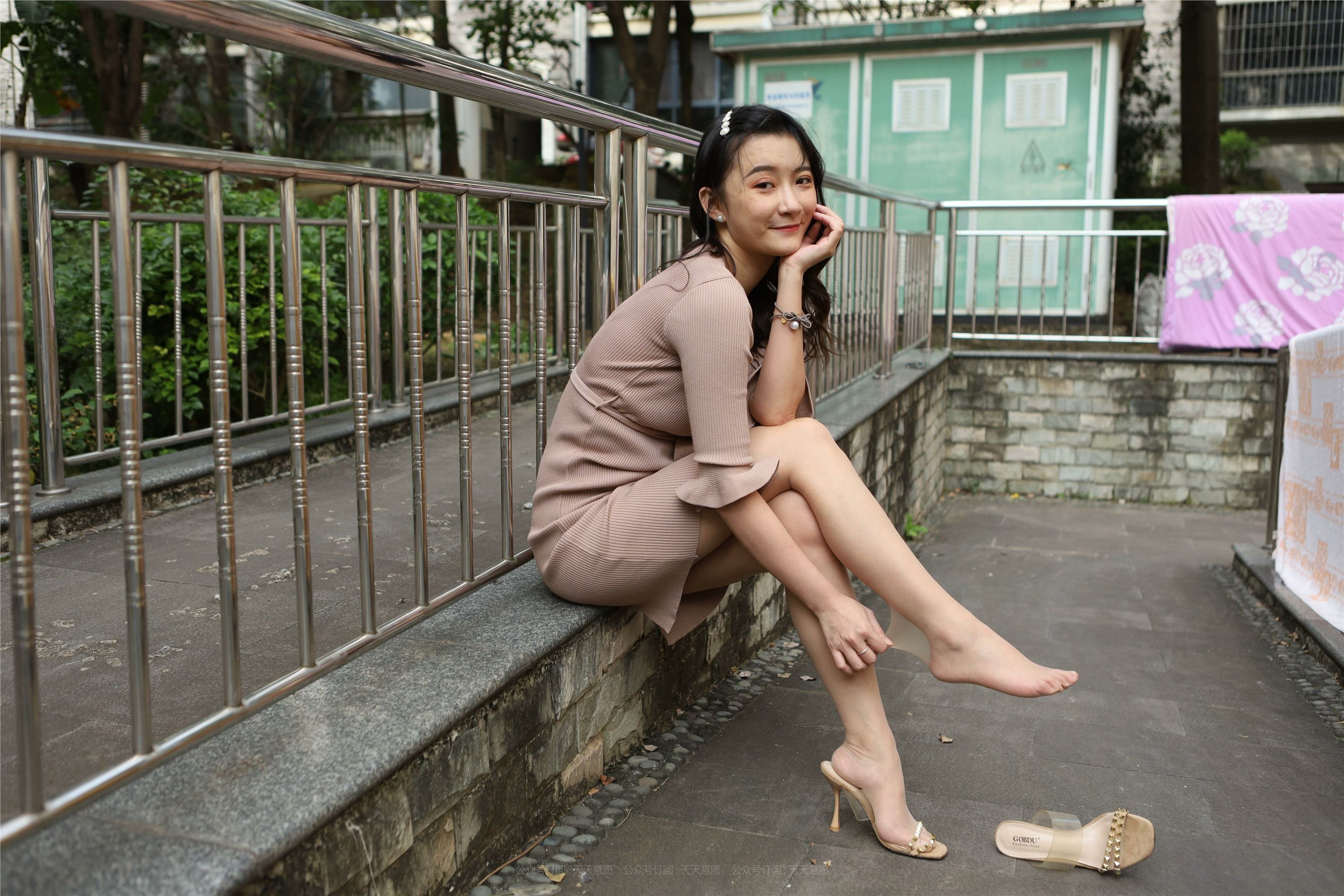 IESS异思趣向  2021.11.09 丝享家970：秋秋《美女阳光浴》